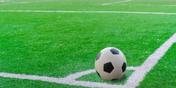 國(guó)家發(fā)改委：對(duì)新建11人制標(biāo)準(zhǔn)足球場(chǎng)，每個(gè)球場(chǎng)補(bǔ)助200萬(wàn)是不是真的？